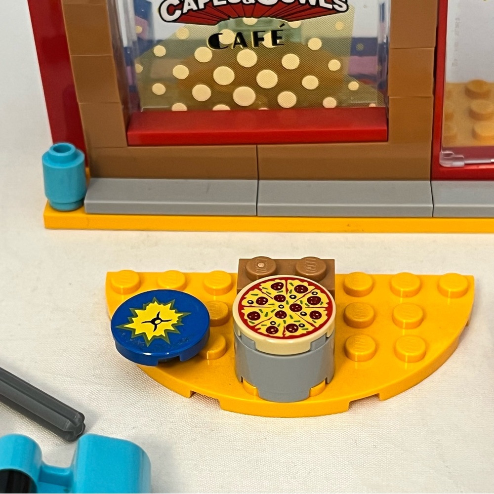DC Lego 41231 Harley Quinn To The Rescue Cafe Partially Built Incomplete - Picture 5 of 16